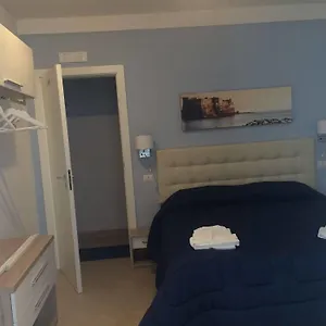 Base Mergellina Bed and breakfast